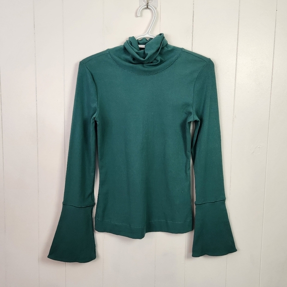 Free People Sydney Green Turtleneck Top T-shirt Bell Sleeves Size XS New Lounge - Picture 1 of 7